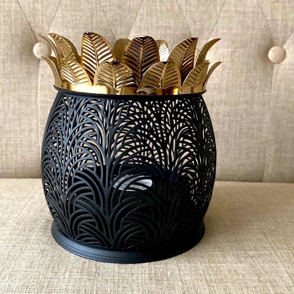 Bath and body works 3 wick Pineapple Candle Holder